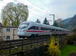 ICE 1611 durchfährt den Saalfelder Stadtteil Remschütz auf seiner Fahrt nach München Hbf. (13.04.2010)